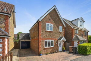 Constance Close, Broomfield, Chelmsford, CM1