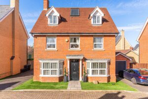 Chapmans Close, Little Canfield, Dunmow, CM6