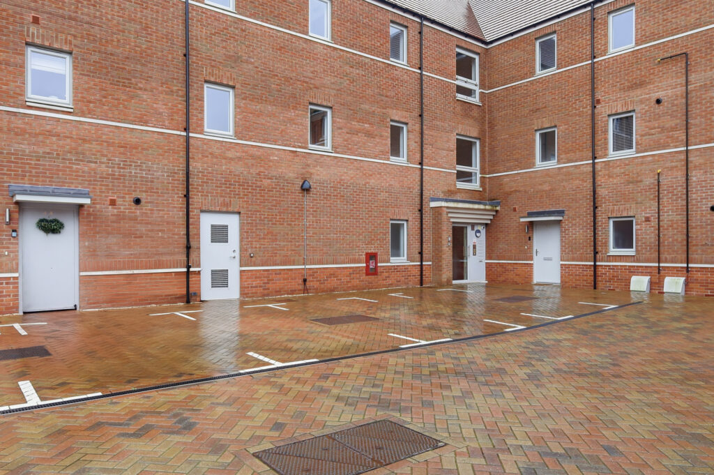 Henry Shuttlewood Drive, Beaulieu