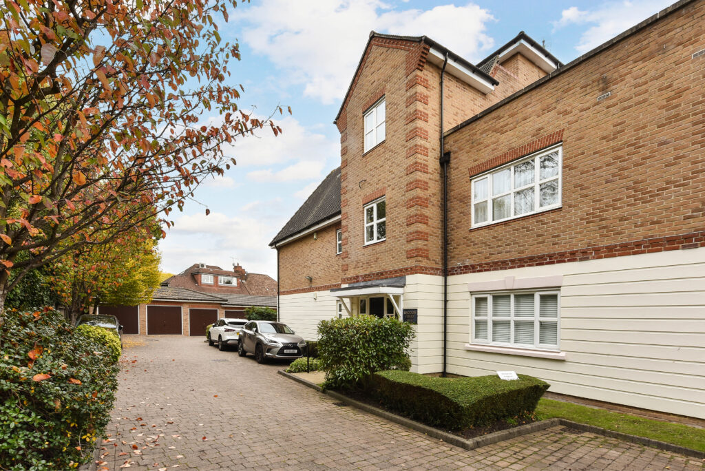 Hanbury Close, London, NW4