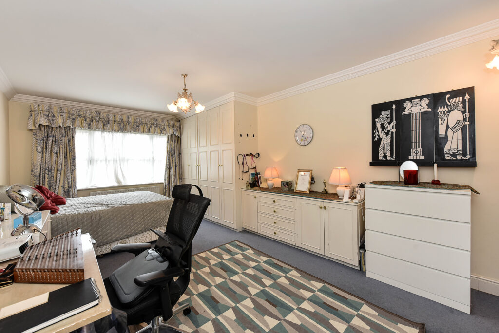 Hanbury Close, London, NW4