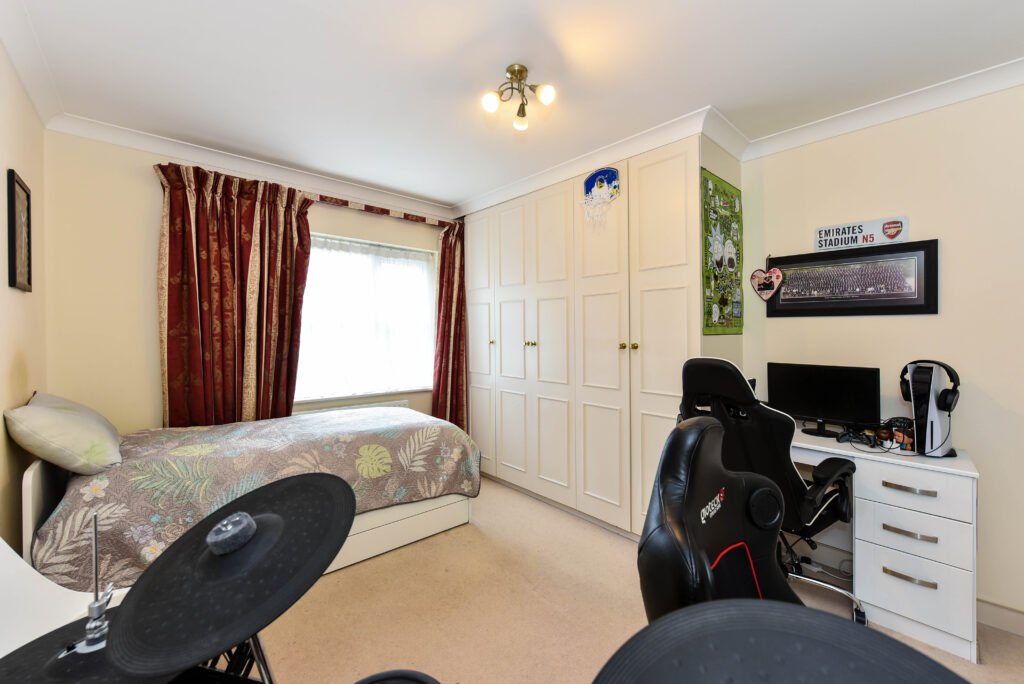 Hanbury Close, London, NW4