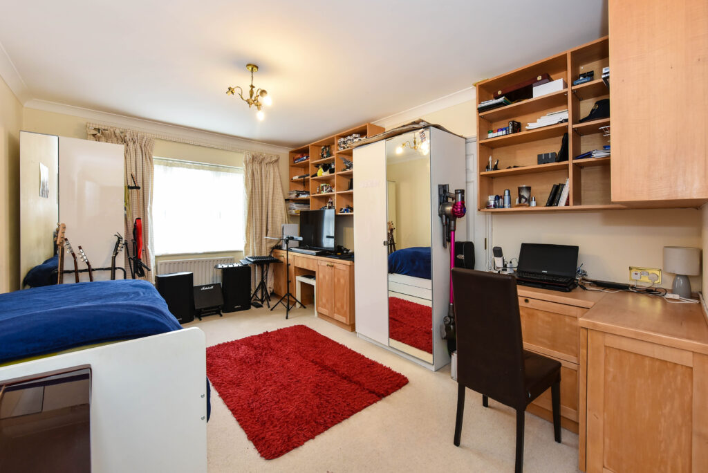 Hanbury Close, London, NW4