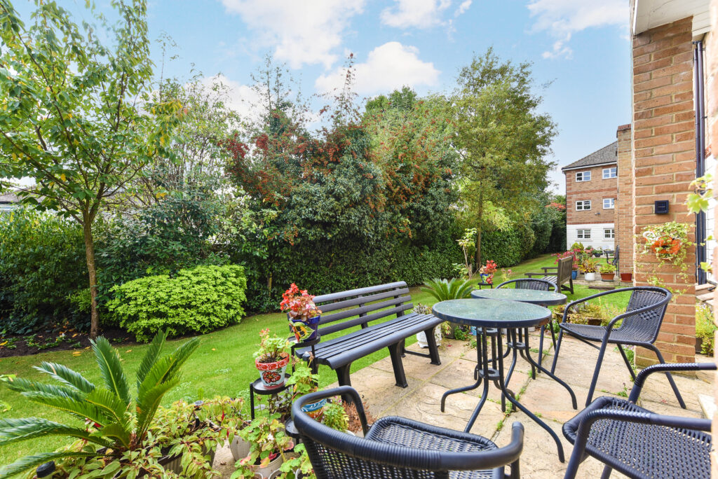 Hanbury Close, London, NW4