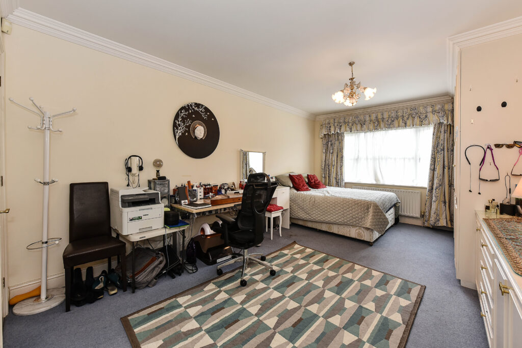 Hanbury Close, London, NW4
