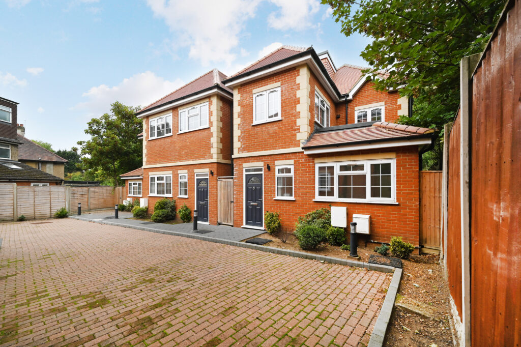 Maxwelton Close (C), London, NW7