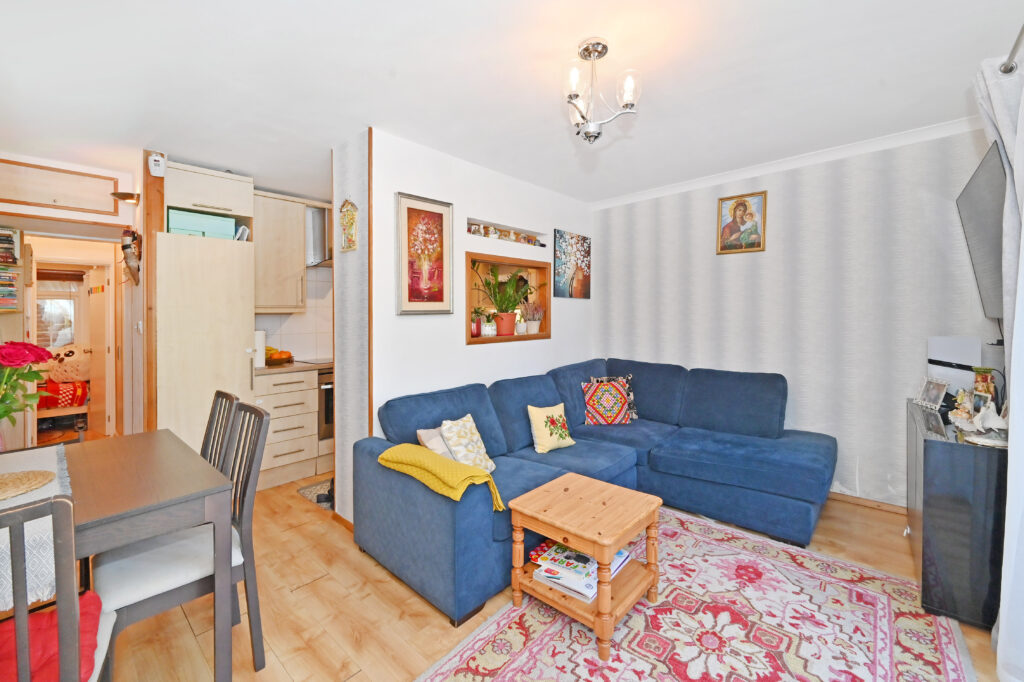 Elsinore Gardens, London, NW2