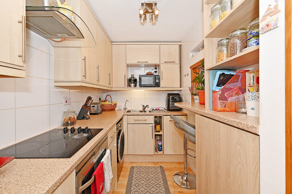 Elsinore Gardens, London, NW2