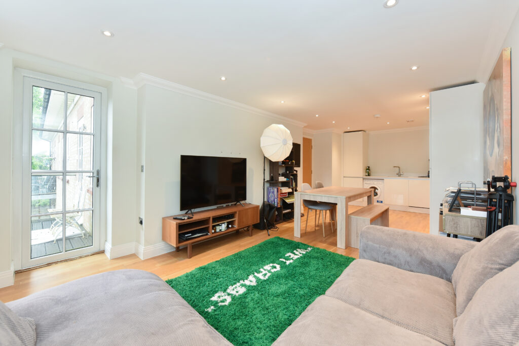 Bournehall Road, Bushey, WD23