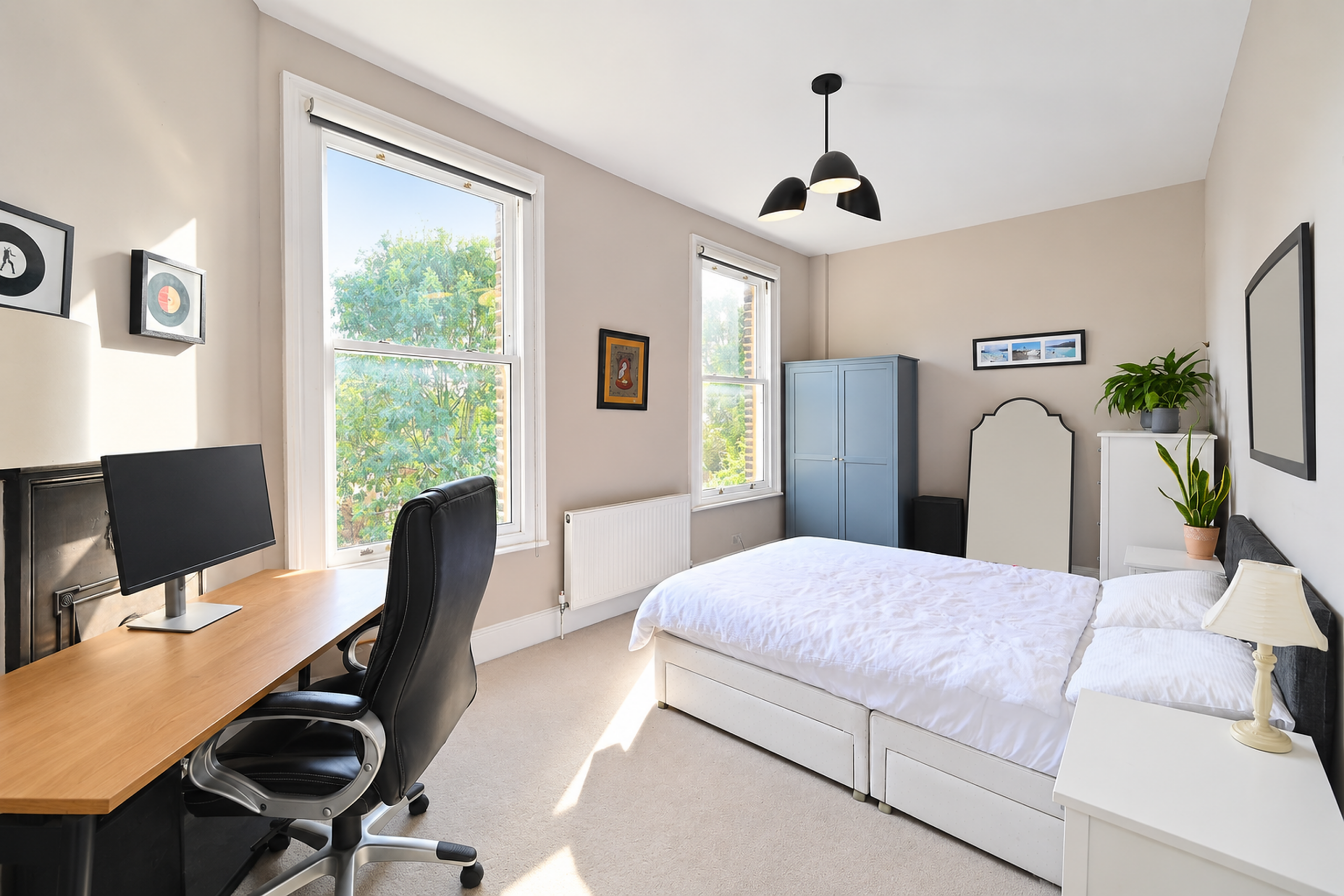 2687087__1791021528-182328-BrightMinimalistBedroomOffice1-2x-scaled.png
